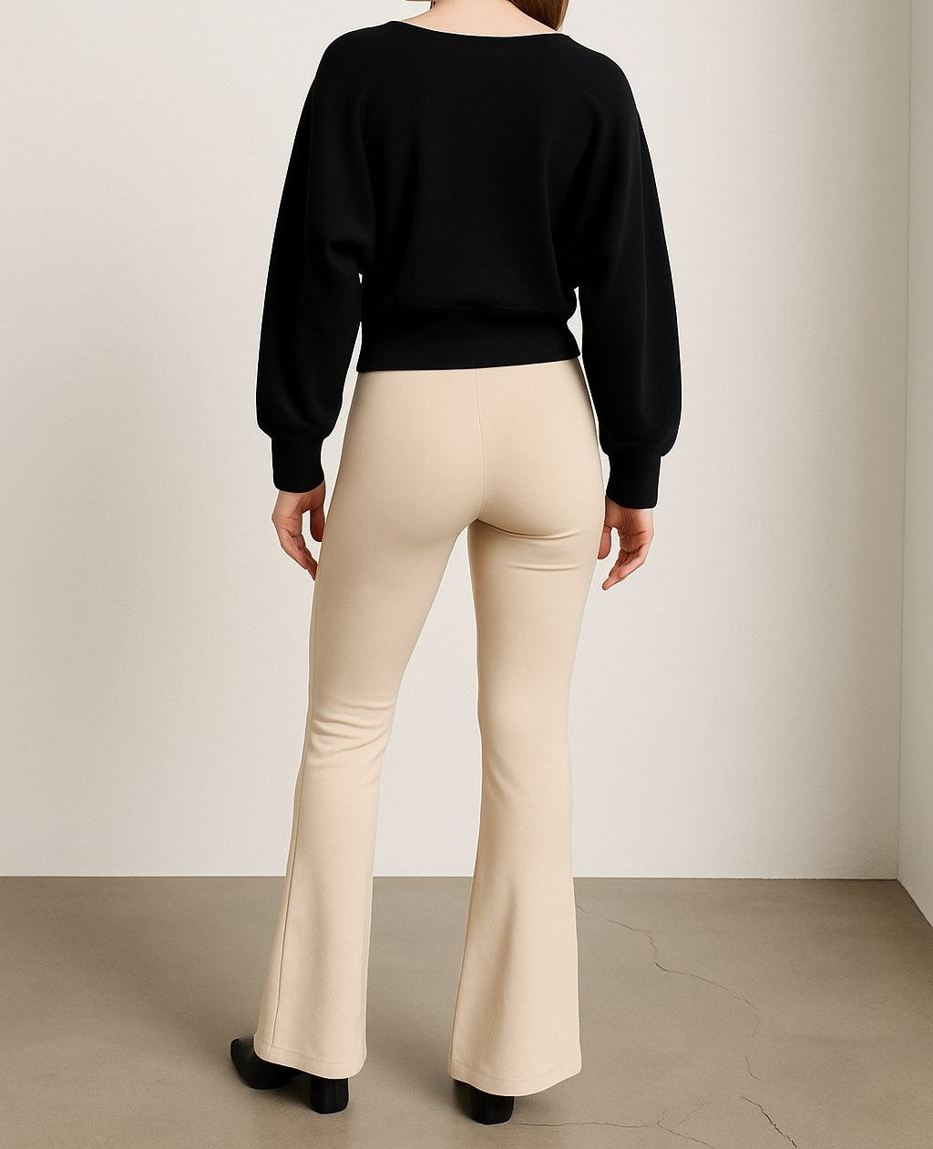 Kadın Geniş Yakalı Uzun Kollu Bluz