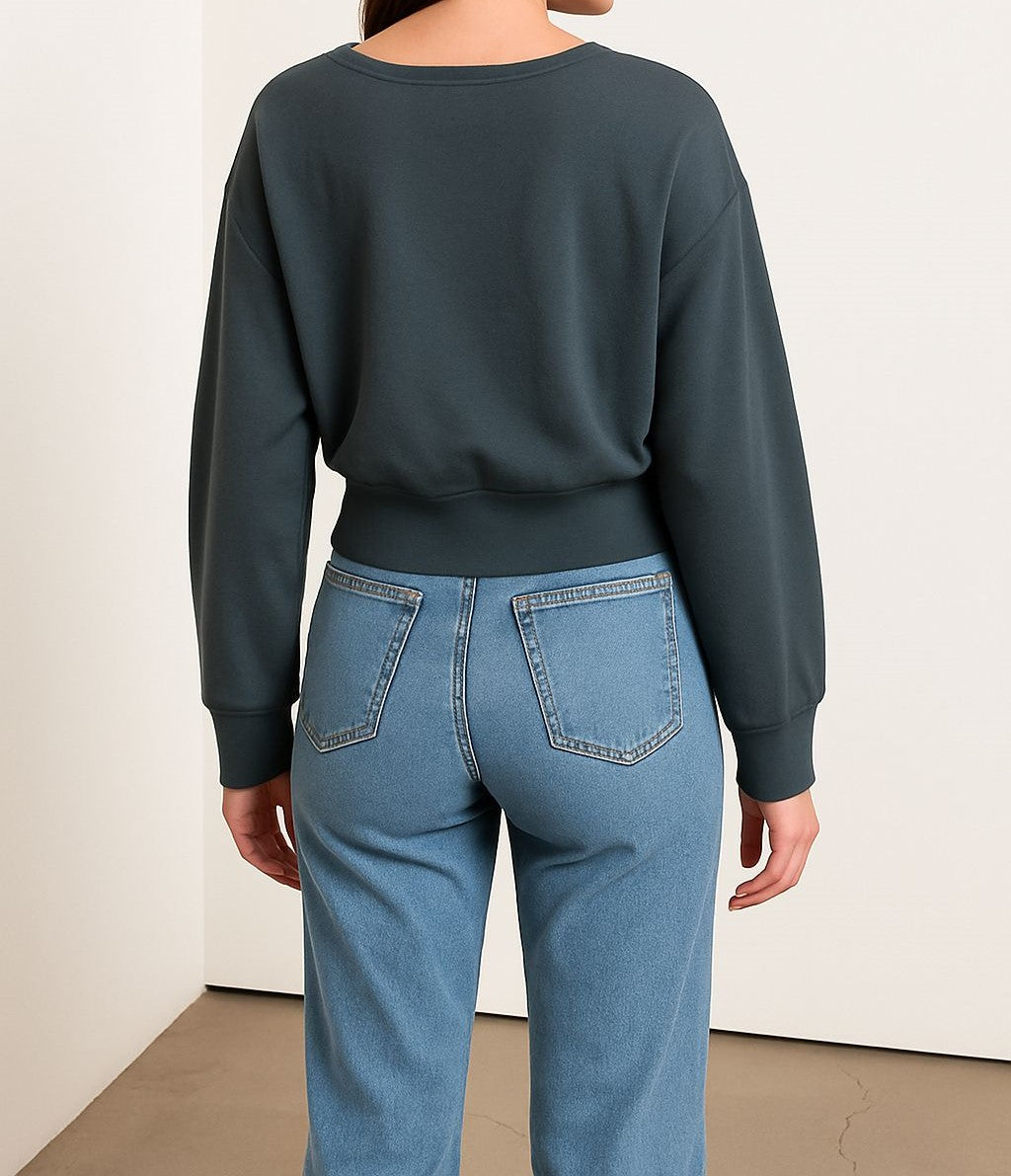 Kadın Geniş Yakalı Uzun Kollu Bluz