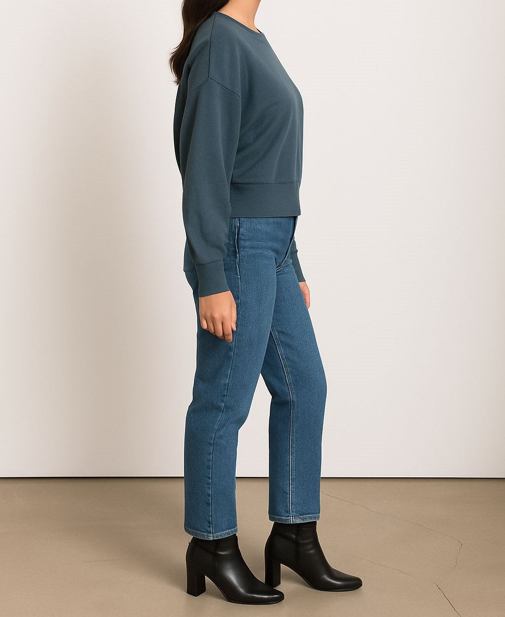 Kadın Geniş Yakalı Uzun Kollu Bluz